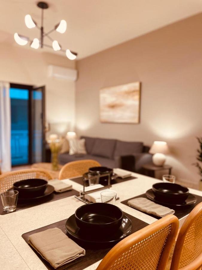 2 Bedroom Apt - Live Like A Local In Kolonaki เอเธนส์ ภายนอก รูปภาพ
