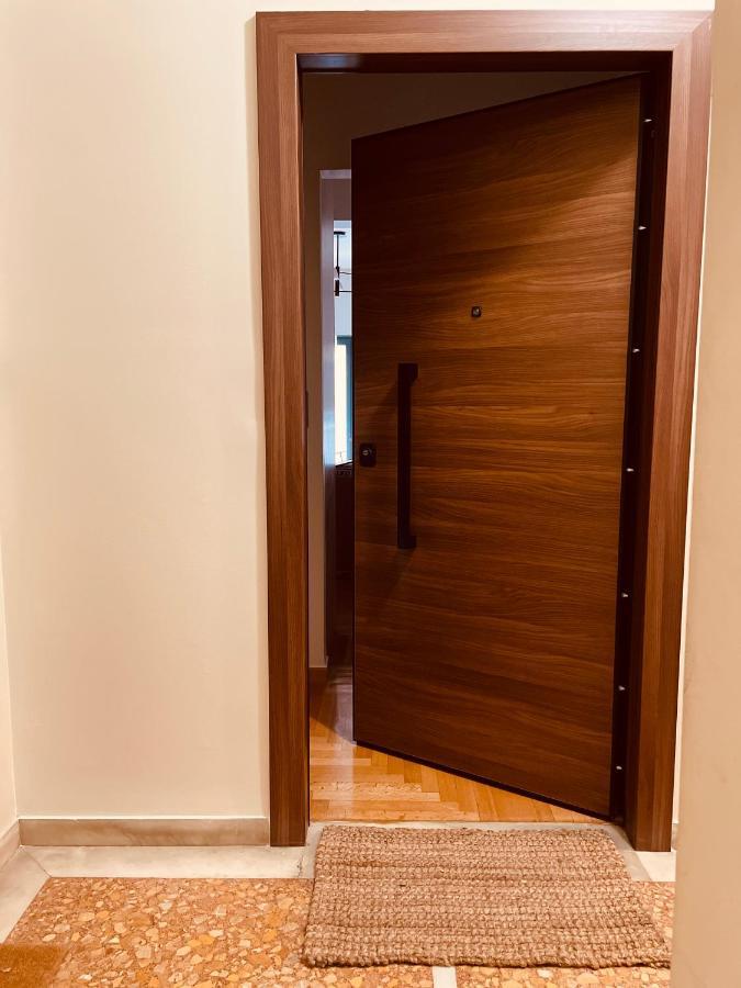 2 Bedroom Apt - Live Like A Local In Kolonaki เอเธนส์ ภายนอก รูปภาพ