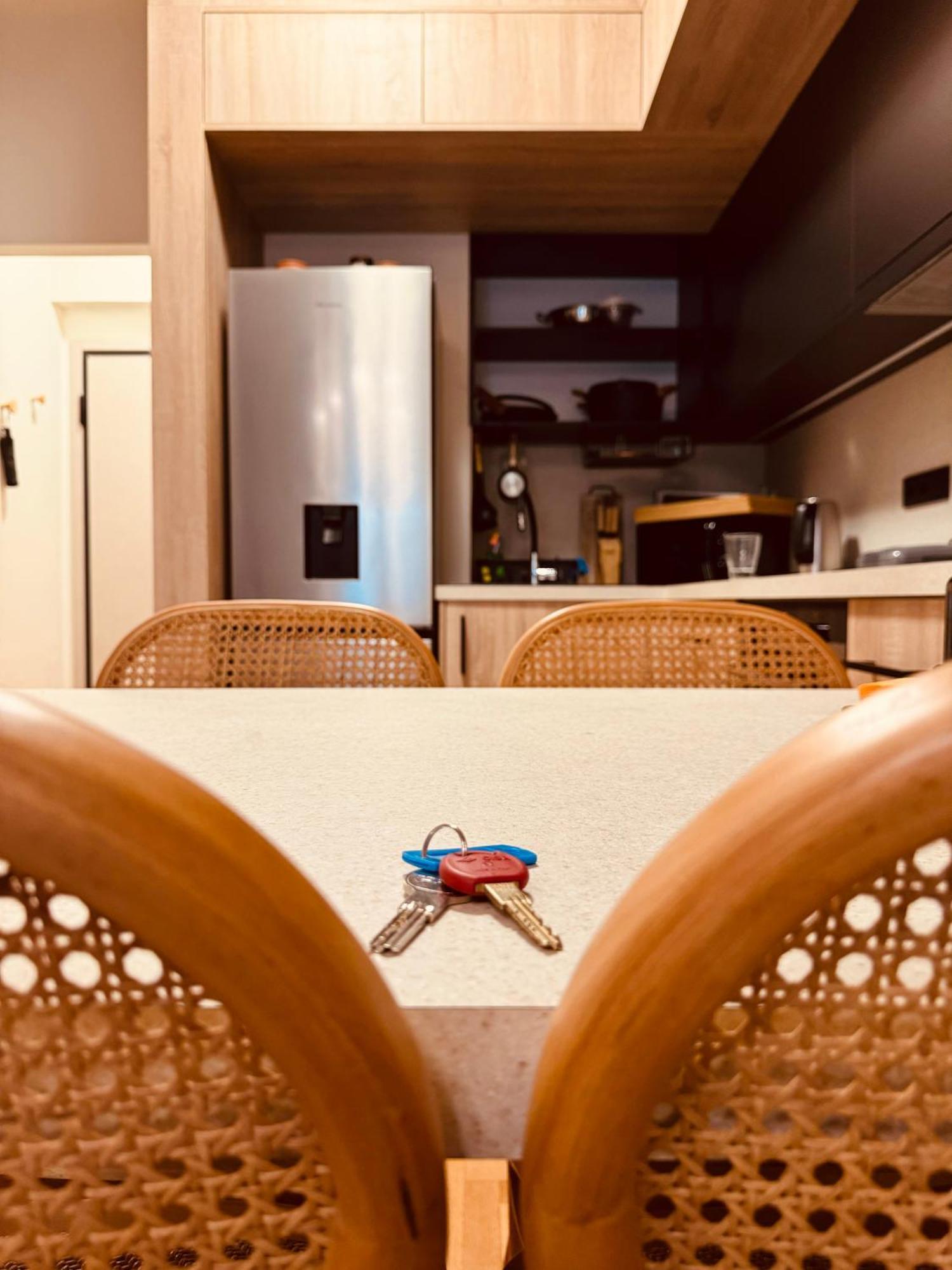 2 Bedroom Apt - Live Like A Local In Kolonaki เอเธนส์ ภายนอก รูปภาพ