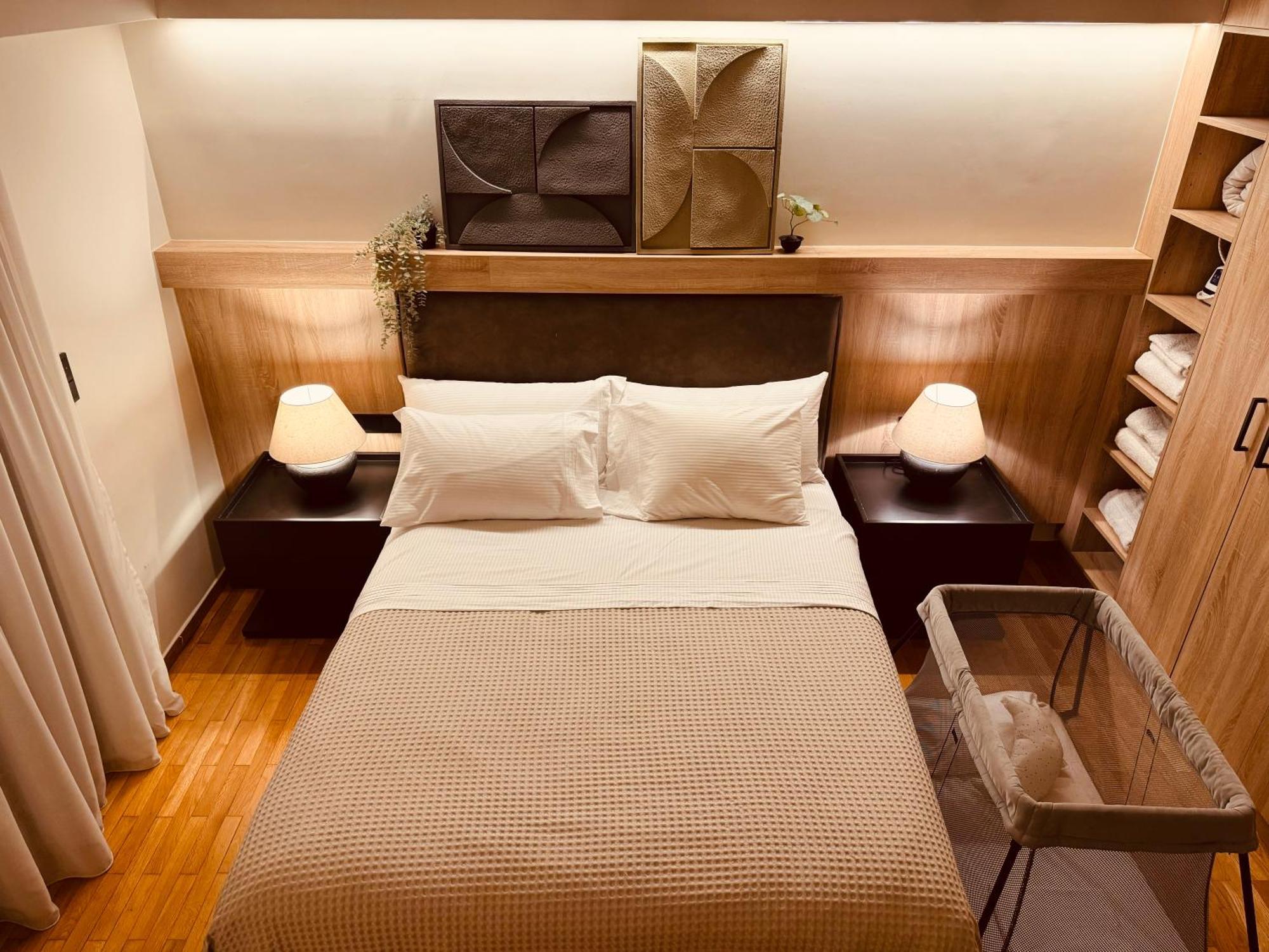 2 Bedroom Apt - Live Like A Local In Kolonaki เอเธนส์ ภายนอก รูปภาพ