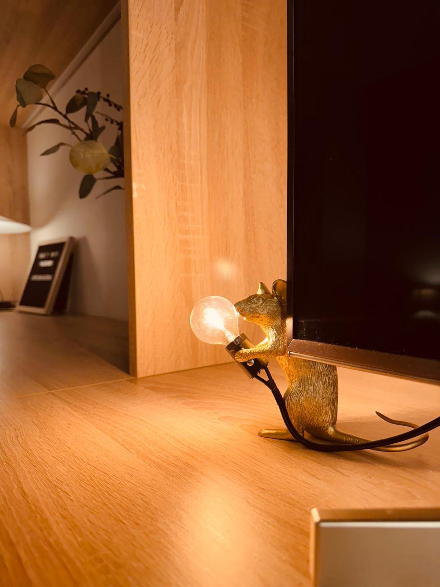 2 Bedroom Apt - Live Like A Local In Kolonaki เอเธนส์ ภายนอก รูปภาพ